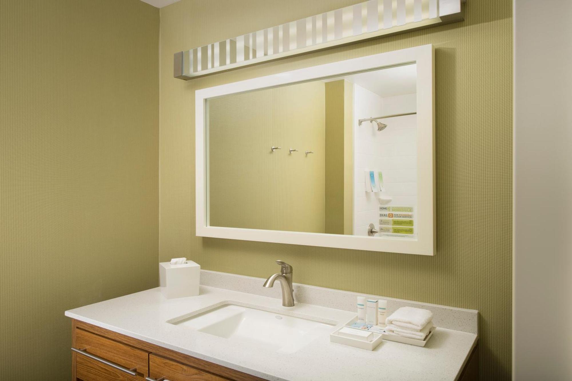 Home2 Suites By Hilton Denver International Airport Екстериор снимка