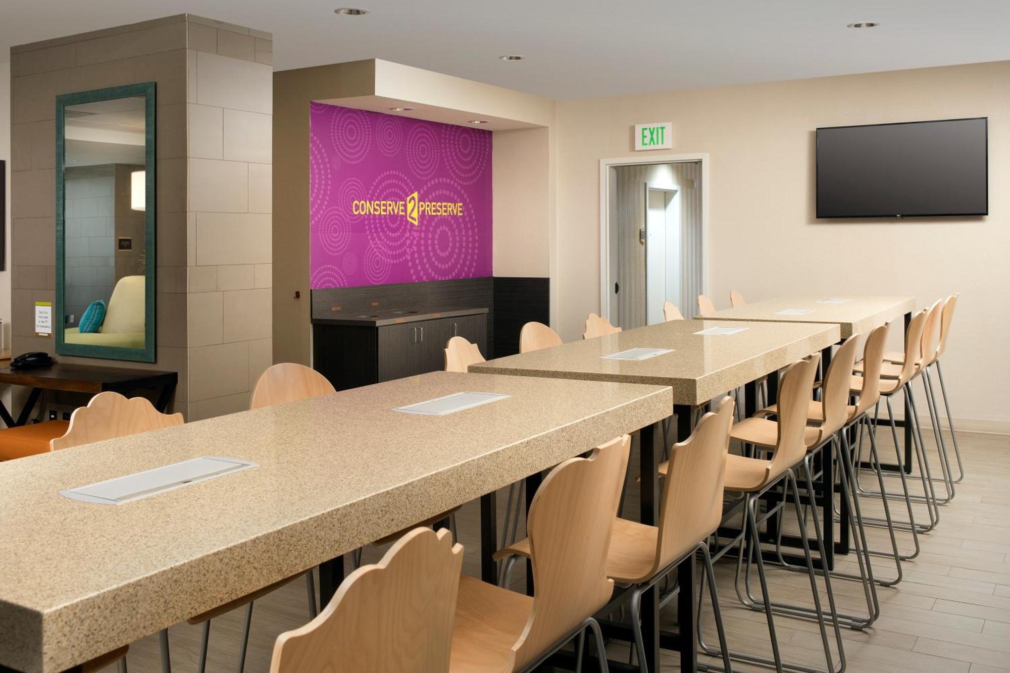 Home2 Suites By Hilton Denver International Airport Екстериор снимка