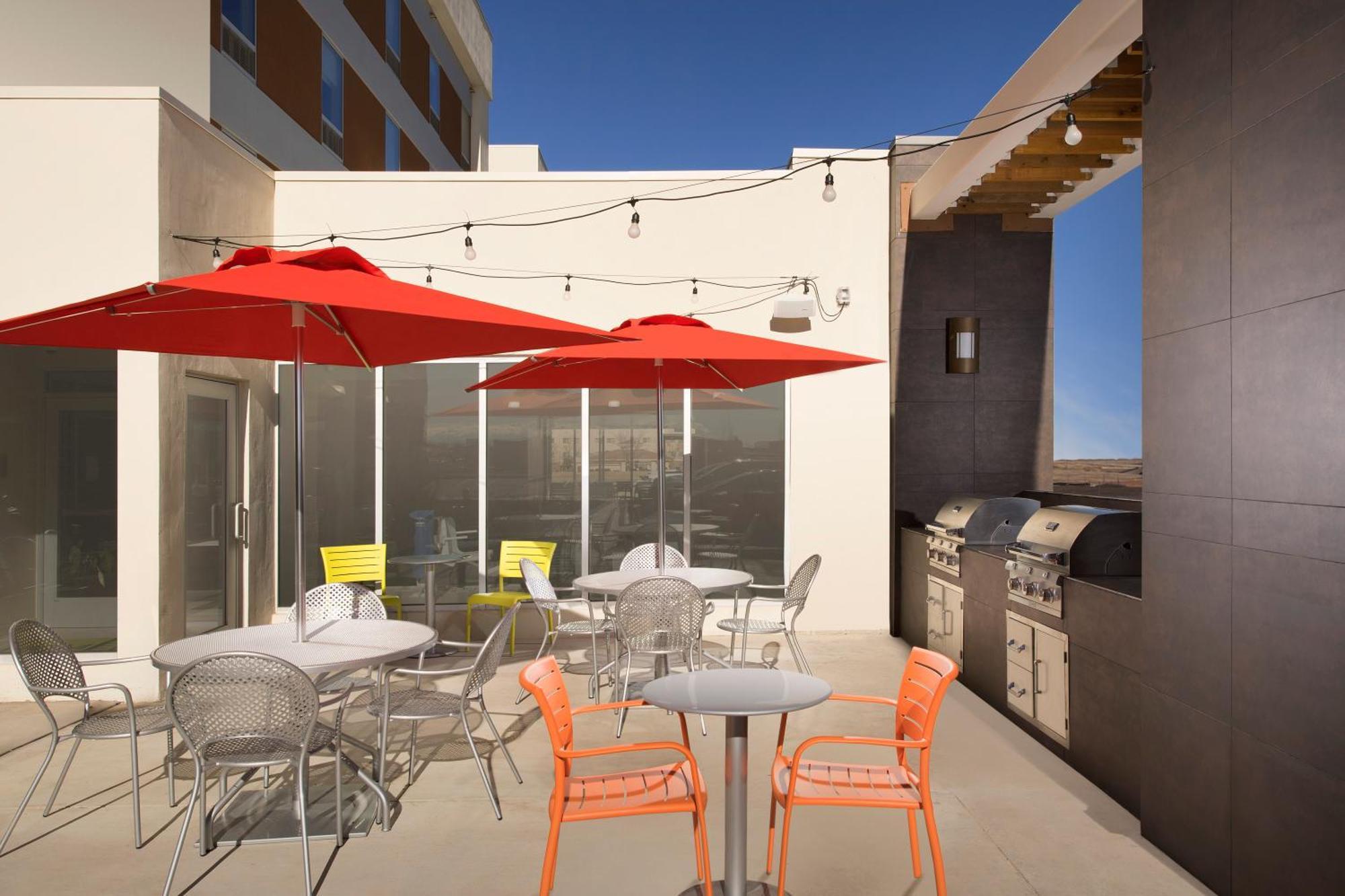 Home2 Suites By Hilton Denver International Airport Екстериор снимка