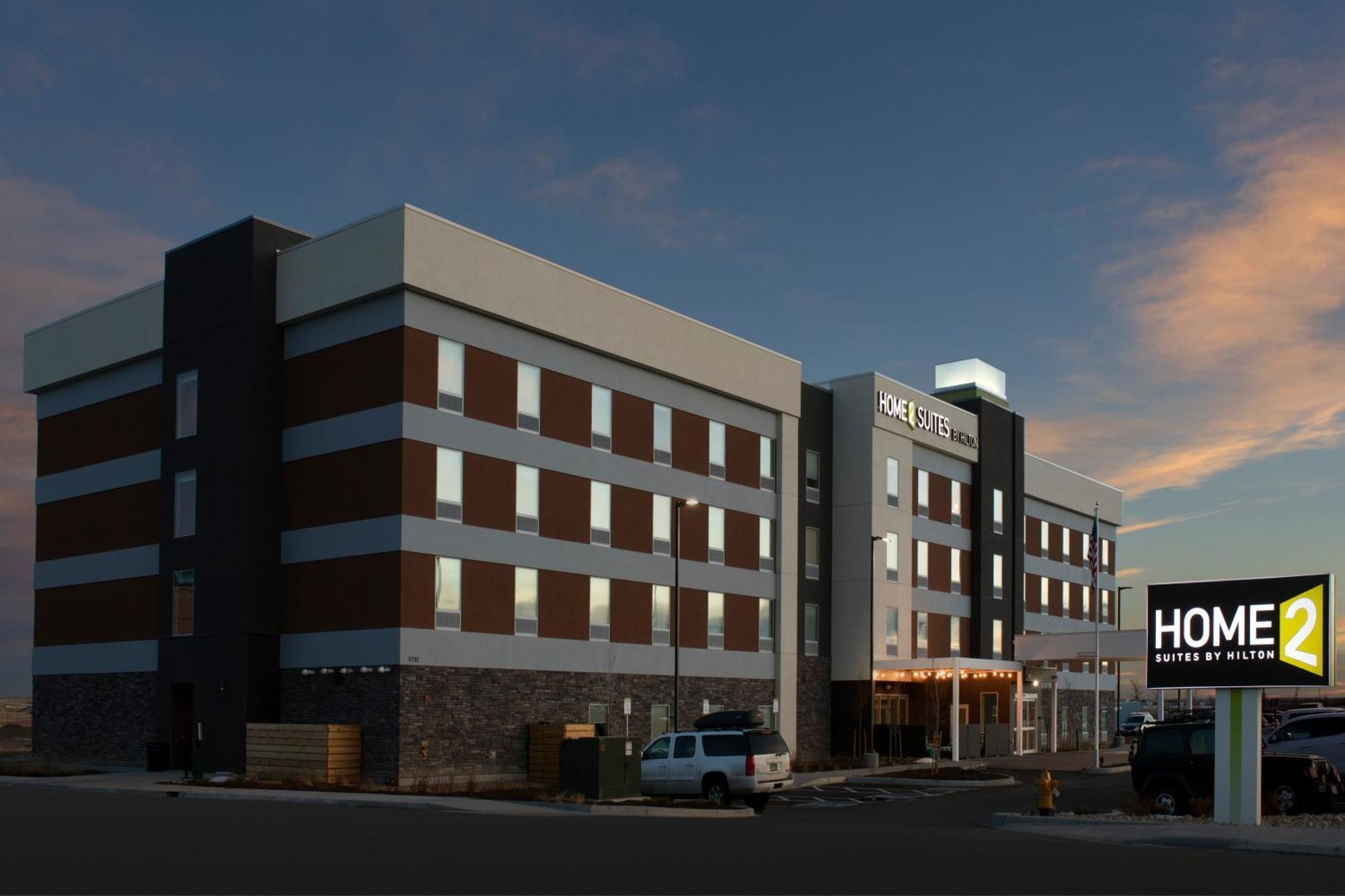 Home2 Suites By Hilton Denver International Airport Екстериор снимка